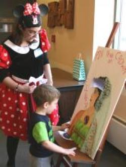 Purim Game with Minnie Mouse