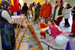 Balloon Fun at the Purim Carnival