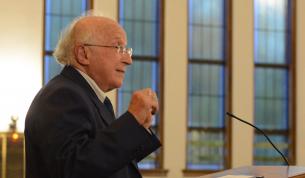 Dr. Roald Hoffmann